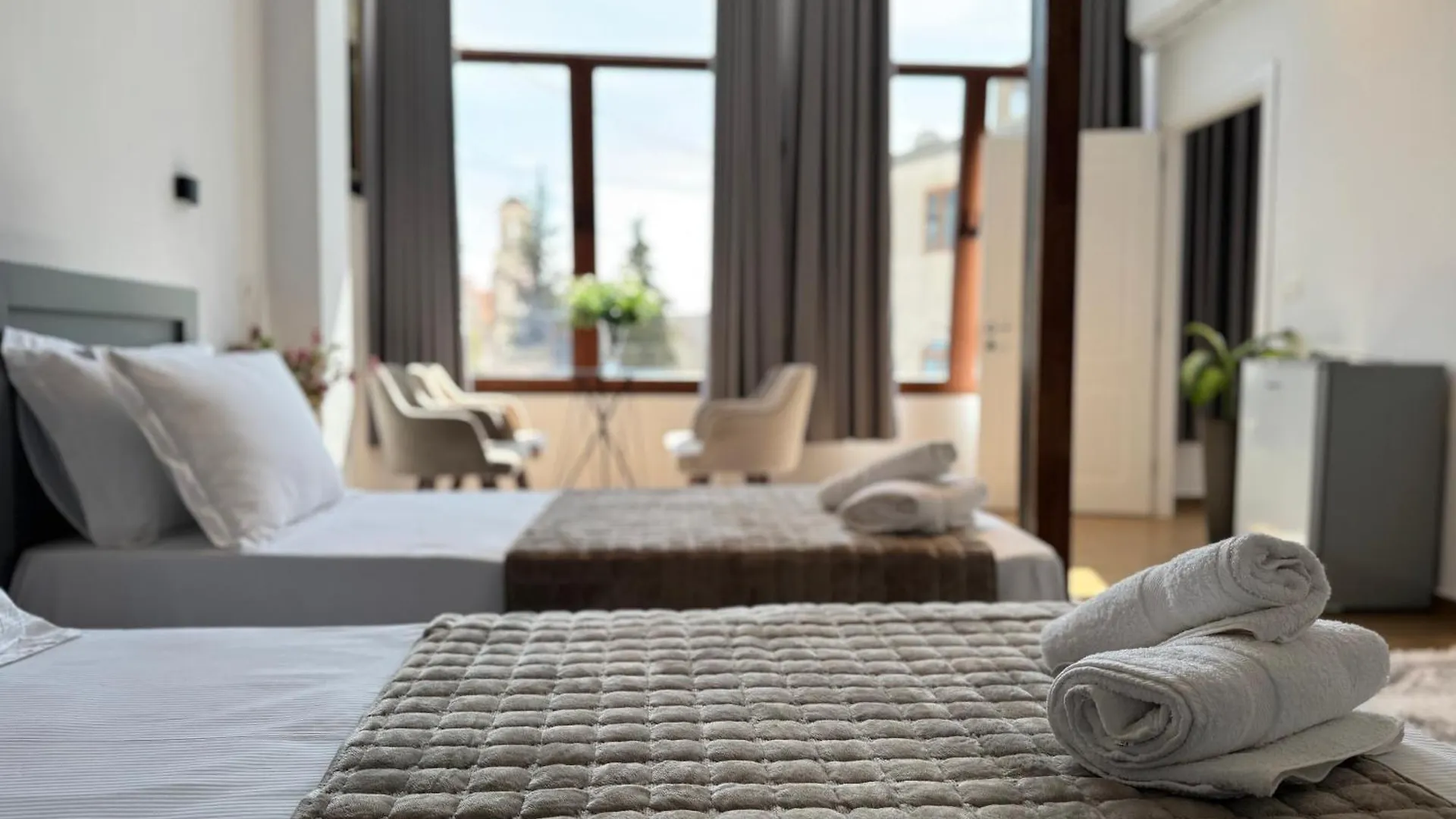 Ξενοδοχείο Es Duplex Rooms Μπεράτ