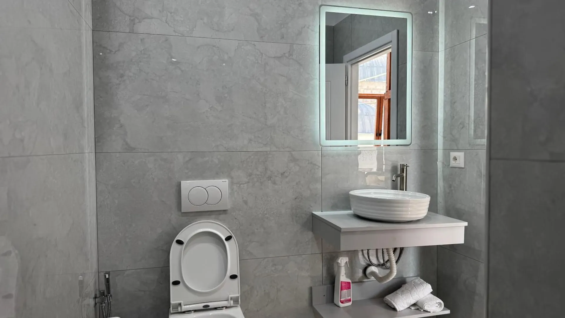 Es Duplex Rooms Μπεράτ